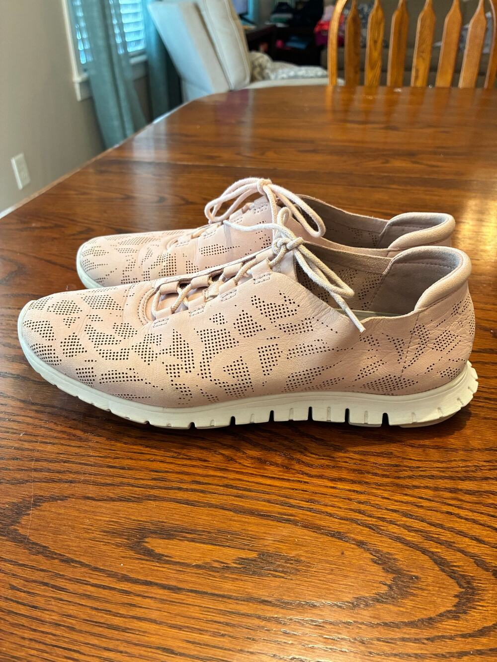 Cole Haan ZeroGrand Perforated Trainers Light Pink Size 8